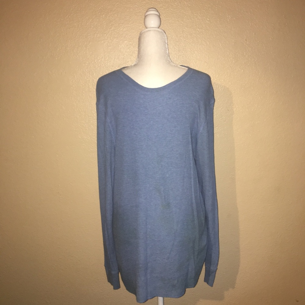 Blue Old Navy T-shirt